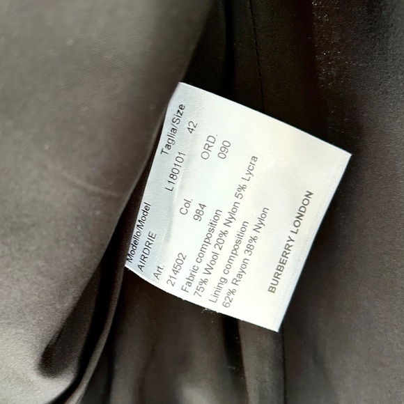Burberry London Women’s Made in Italy Wool Blend Blazer IT 42/US Size 6-8 - Picture 9 of 11